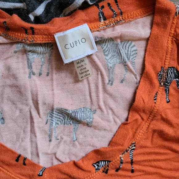 🥳 4 for 30$ Two shirts - Picture 2 of 3